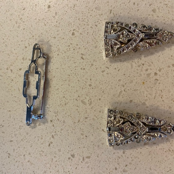 Stunning silver tone brooch can become lapel chips. This was very in big 1930’s - Picture 9 of 11
